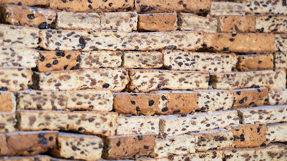 Er besteht aus mehr als 3.300 Teilen. Er besteht aus mehr als 3.300 Teilen.