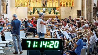 Damit tatsächlich 72 Stunden Posaunenmusik am Stück erklingen kann, ist der Ablauf genau durch choreografiert. Damit tatsächlich 72 Stunden Posaunenmusik am Stück erklingen kann, ist der Ablauf genau durch choreografiert.