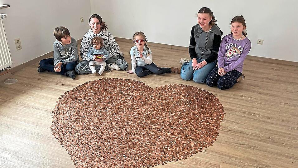 Mit dem Kupferherz werben die Kinder für Organspenden.