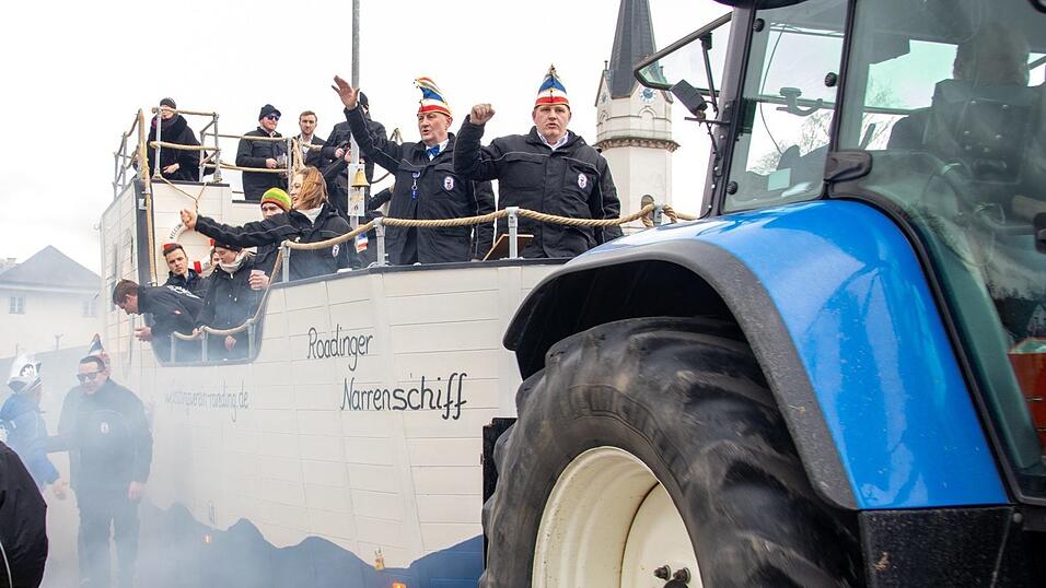 Ausgelassene Stimmung herrschte beim Faschingsumzug in Hofkirchen.