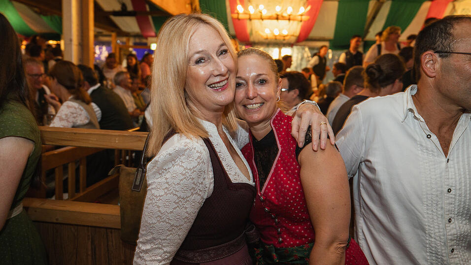 Die Partybilder vom Sonntag, 18. August, aus dem Festzelt Weckmann. Die Partybilder vom Sonntag, 18. August, aus dem Festzelt Weckmann.