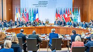 Auf der dritten internationalen Sudan-Konferenz geht es unter anderem um Zusagen f&uuml;r die Finanzierung humanit&auml;rer Hilfe.