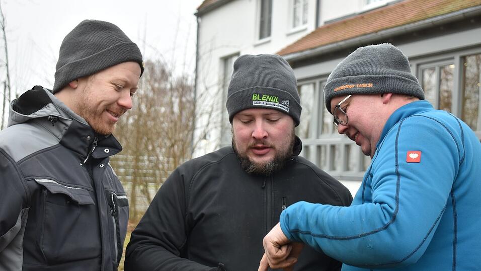 Sie tragen die Verantwortung für die „Waldweihnacht“: Vereinsvorsitzender Pit Wolfsecker (rechts) und sein Stellvertreter Andreas Brenninger. Sie tragen die Verantwortung für die „Waldweihnacht“: Vereinsvorsitzender Pit Wolfsecker (rechts) und sein Stellvertreter Andreas Brenninger.