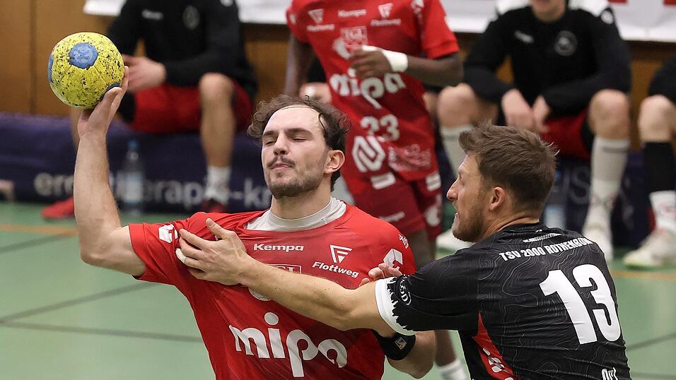 Der Strippenzieher: Landshuts Leon Gerstner (am Ball) glänzte als Spielmacher und war kaum zu halten. Der Strippenzieher: Landshuts Leon Gerstner (am Ball) glänzte als Spielmacher und war kaum zu halten.