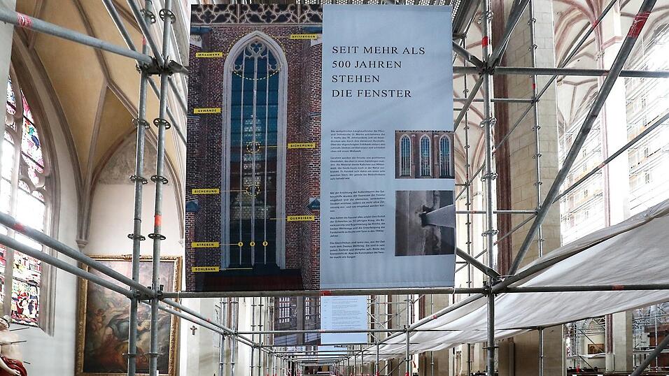 Die Sanierung der Fenster von St. Martin sind seit Jahren eine der gr&ouml;&szlig;ten kirchlichen Bauma&szlig;nahmen, die die Stadt unterst&uuml;tzt. Vorhaben, die noch keine st&auml;dtische F&ouml;rderzusage haben, gehen k&uuml;nftig leer aus.