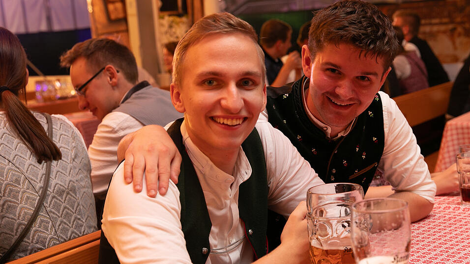 Die Partybilder vom Samstag, 9. August, aus dem Festzelt Greindl. Die Partybilder vom Samstag, 9. August, aus dem Festzelt Greindl.