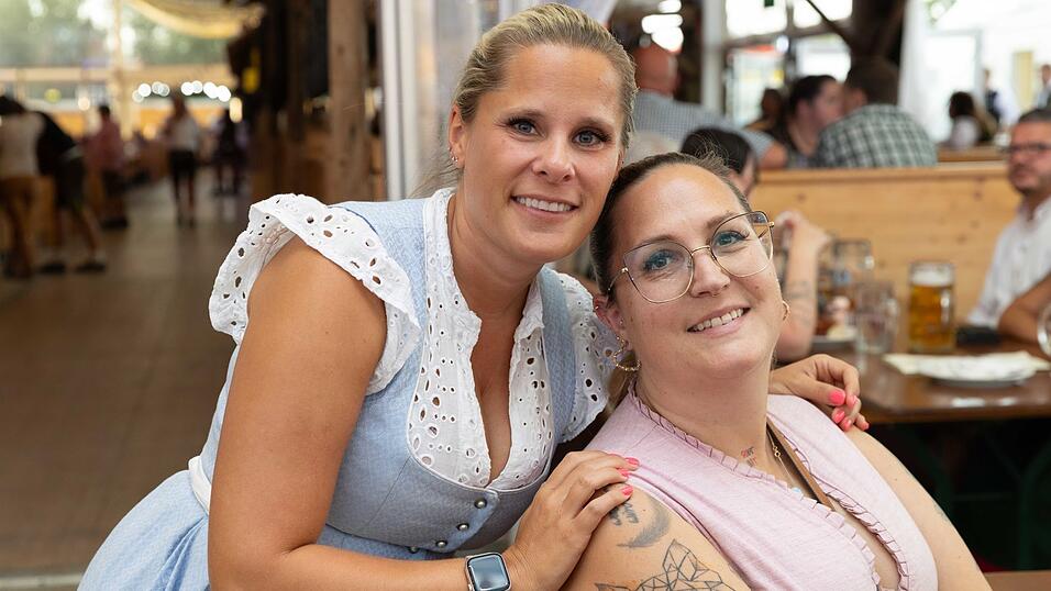 Die Partybilder vom Montag, 10. August, aus dem Festzelt Reisinger. Die Partybilder vom Montag, 10. August, aus dem Festzelt Reisinger.