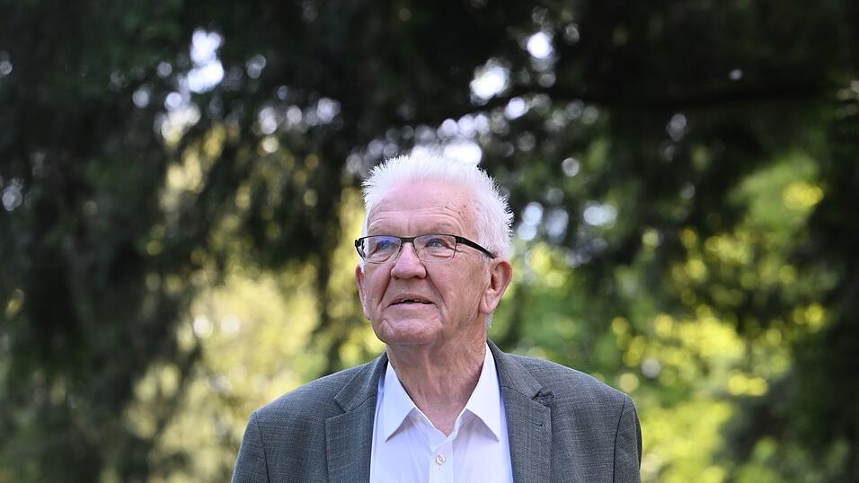 Kretschmann ist studierter Biologe und liebt die Natur - das f&uuml;hrte ihn auch zu den Gr&uuml;nen.