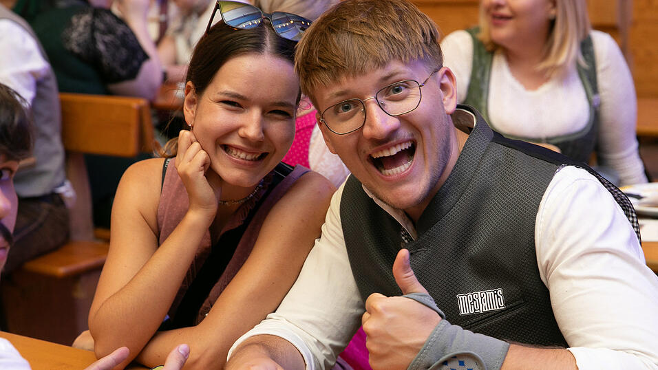 Die Partybilder vom Montag, 18. August, aus dem Festzelt Reisinger. Die Partybilder vom Montag, 18. August, aus dem Festzelt Reisinger.