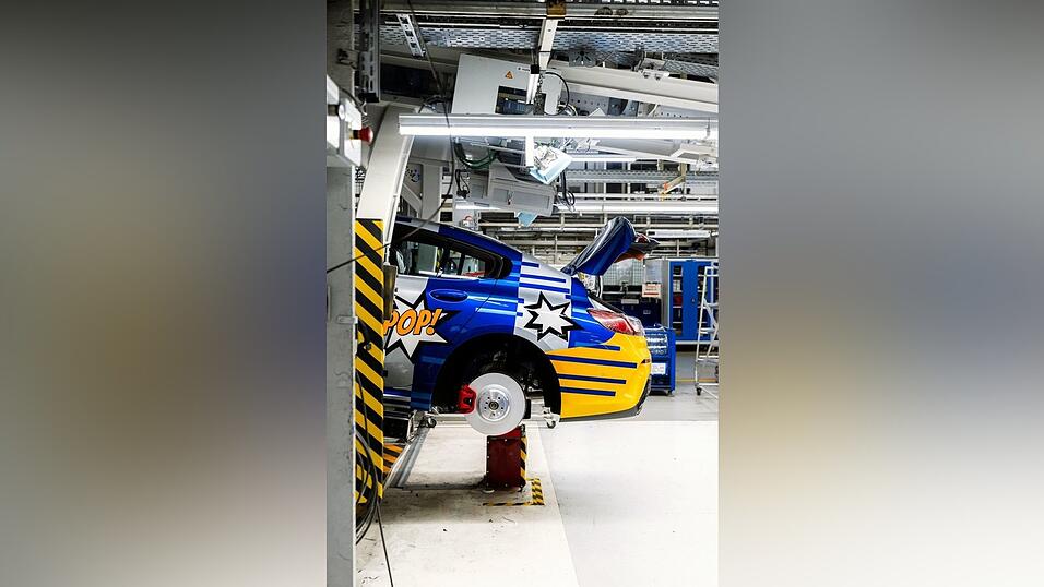 So soll das BMW-Modell 'The 8X Jeff Koons' aussehen, der in Dingolfing ab März entsteht.