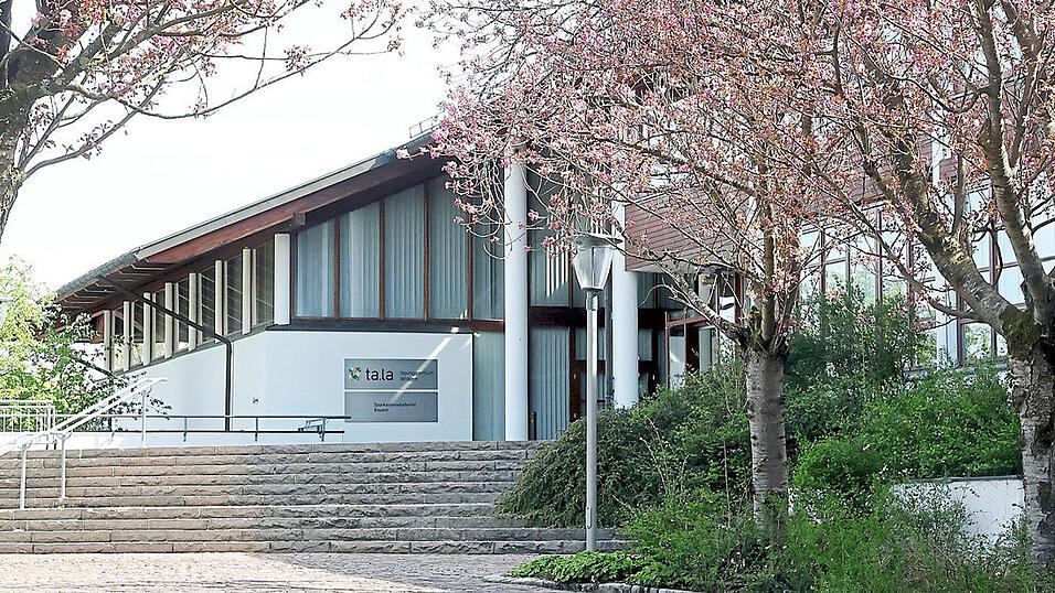 Die Sparkassen-Akademie Bayern im Osten von Landshut. &Uuml;ber 60 000 &Uuml;bernachtungen gibt es hier pro Jahr.