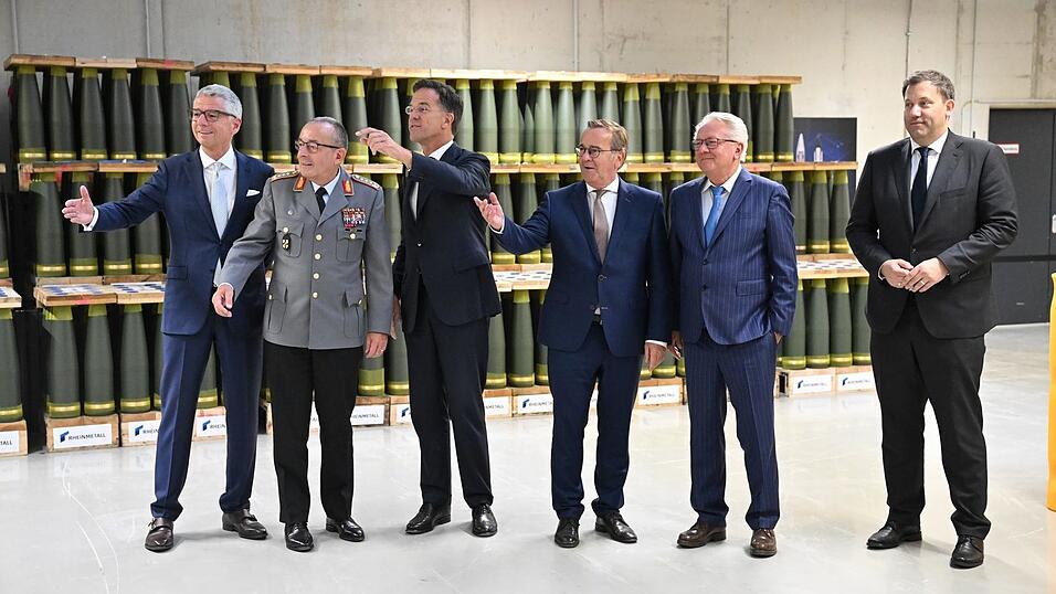 Sie kann bis zu 40 Kilometer weit geschossen werden: Artilleriemunition von Rheinmetall. Sie kann bis zu 40 Kilometer weit geschossen werden: Artilleriemunition von Rheinmetall.