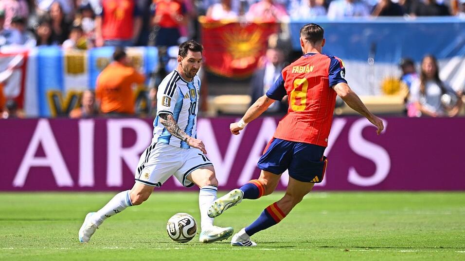 Messi blieb in seinem dritten WM-Finale zunächst unauffällig. Messi blieb in seinem dritten WM-Finale zunächst unauffällig.