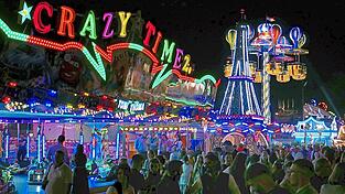 &bdquo;Crazy Times&ldquo; verspricht nicht nur ein Fahrgesch&auml;ft, &bdquo;verr&uuml;ckte Zeiten&ldquo; d&uuml;rften auch f&uuml;r bahnanreisende Volksfestbesucher bevorstehen. Belastbare Zahlen gibt es noch nicht.