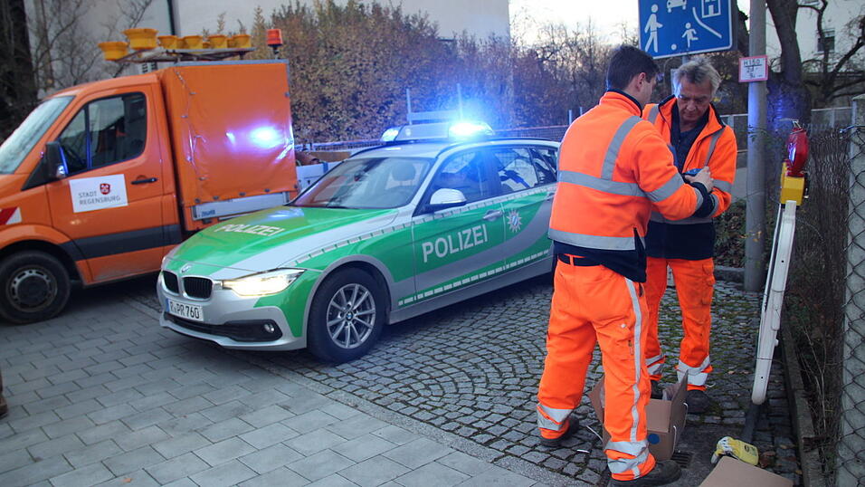 In Regensburg ist am Dienstag erneut eine Fliegerbombe entdeckt worden. Wieder war eine großflächige Evakuierung die Folge. In Regensburg ist am Dienstag erneut eine Fliegerbombe entdeckt worden. Wieder war eine großflächige Evakuierung die Folge.