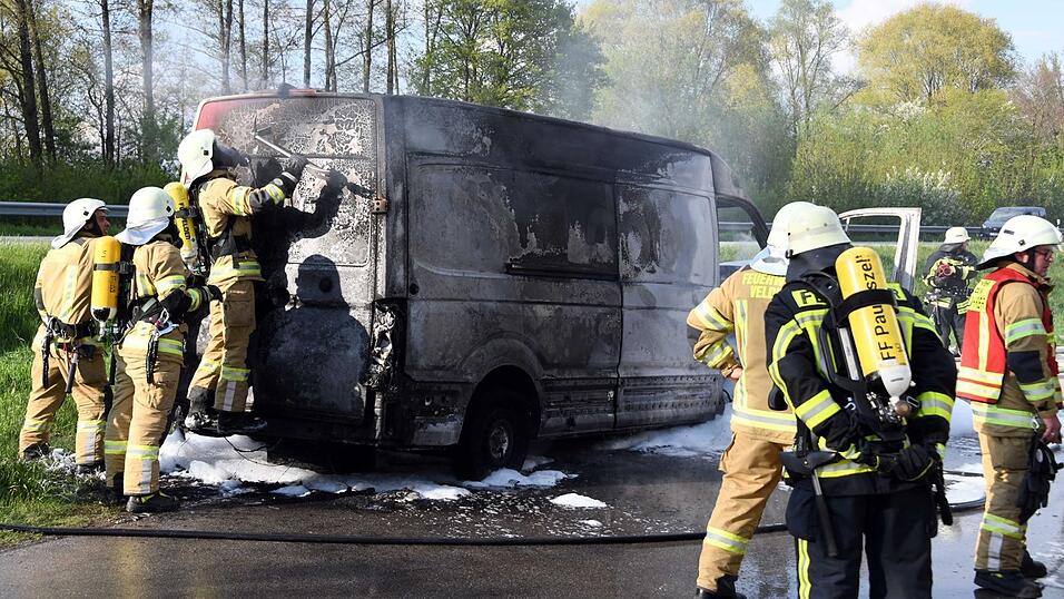 Ein technischer Defekt war die Ursache für den Brand des Sprinters.