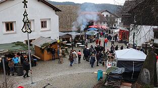 Bereits nach Eröffnung zog es zahlreiche Besucher in die Ortsmitte. Bereits nach Eröffnung zog es zahlreiche Besucher in die Ortsmitte.