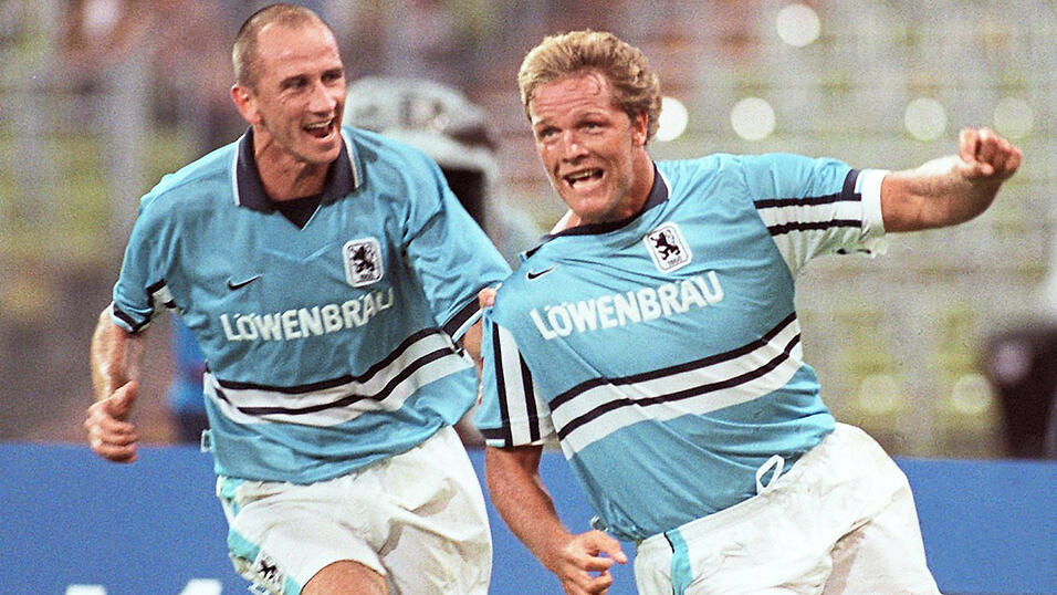 Einen festen Platz im Herzen der 'Löwen'-Fans hat Olaf Bodden, der hier zusammen mit Teamkollege Matthias Hamann (l.) ein Tor gegen den KSC bejubelt. Einen festen Platz im Herzen der 'Löwen'-Fans hat Olaf Bodden, der hier zusammen mit Teamkollege Matthias Hamann (l.) ein Tor gegen den KSC bejubelt.