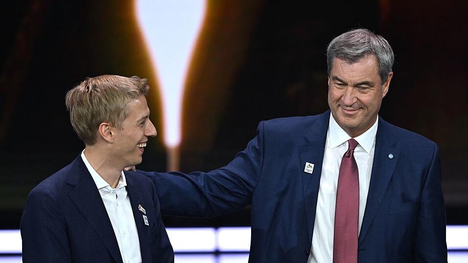 Bayerns Ministerpräsident Markus Söder und Münchens Oberbürgermeister Dominik Krause freuen sich über den Zuschlag für München. Bayerns Ministerpräsident Markus Söder und Münchens Oberbürgermeister Dominik Krause freuen sich über den Zuschlag für München.