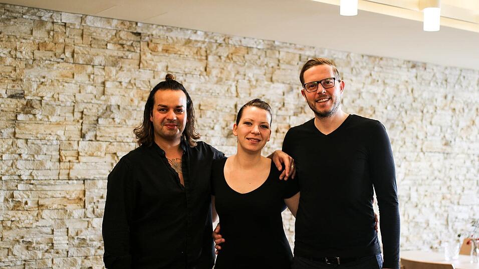 Das Team von Curry & Style in Regensburg: (v. li.) Michael Pinkl, Michaela Seitz und Benjamin Seitz. Das Team von Curry & Style in Regensburg: (v. li.) Michael Pinkl, Michaela Seitz und Benjamin Seitz.
