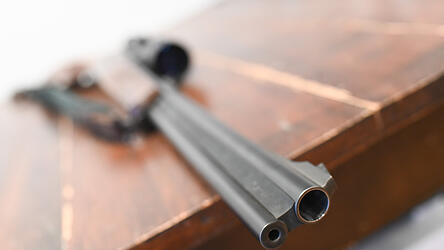 Die Polizei bittet darum, gefundene Waffen nicht pers&ouml;nlich vorbeizubringen und stattdessen die Waffenbeh&ouml;rde oder Polizei telefonisch zu verst&auml;ndigen. (Symbolbild)&nbsp;