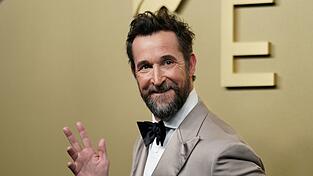 Kürzlich erst gewann Noah Wyle einen weiteren Emmy für seine Rolle in der Krankenhausserie «The Pitt». (Archivbild) Kürzlich erst gewann Noah Wyle einen weiteren Emmy für seine Rolle in der Krankenhausserie «The Pitt». (Archivbild)