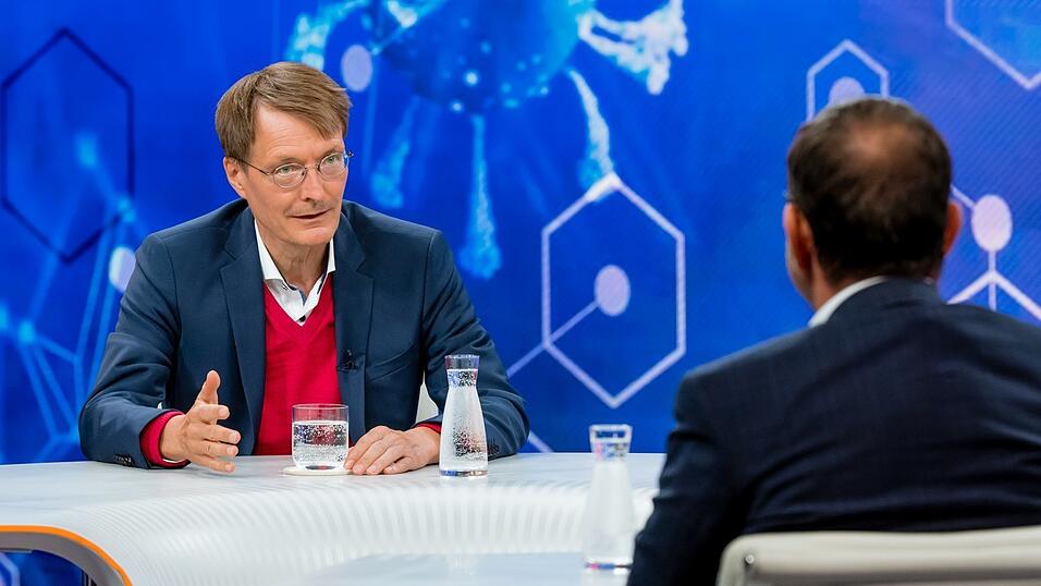 Bayerns Ressortchef Klaus Holetschek (r.) appelliert an die SPD, Karl Lauterbach (l.) zum Bundesgesundheitsminister zu machen. Bayerns Ressortchef Klaus Holetschek (r.) appelliert an die SPD, Karl Lauterbach (l.) zum Bundesgesundheitsminister zu machen.