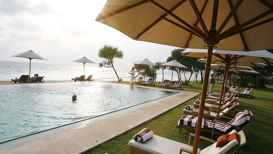 Ein Kl&auml;ger darf den Reisepreis mindern, weil in seinem Urlaub die Liegen am Hotelpool mit Handt&uuml;chern reserviert waren. (Symbolbild)