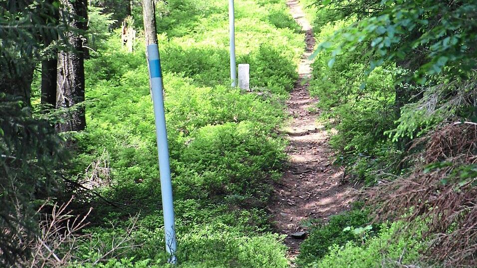 In vielen Bereichen ist die Strecke entlang der Grenze gut ausgetreten.