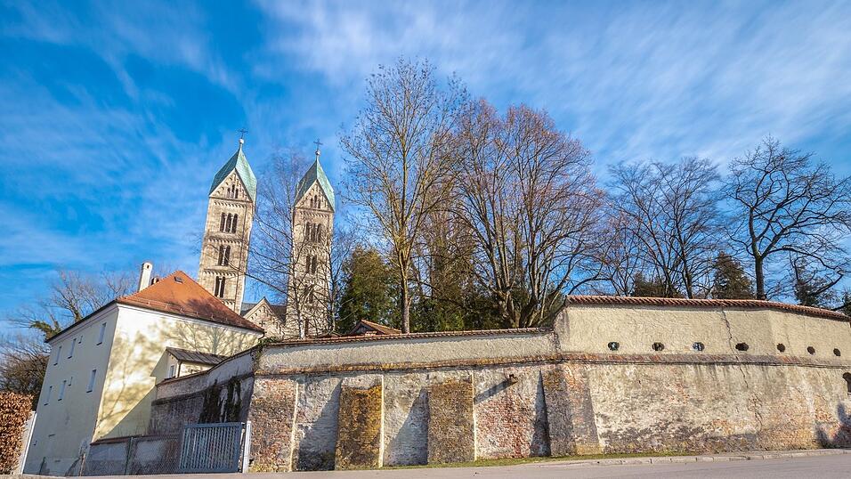 Das R&ouml;merkastell Sorviodurum stand einst dort, wo sich heute die Kirche St. Peter in Straubing befindet.