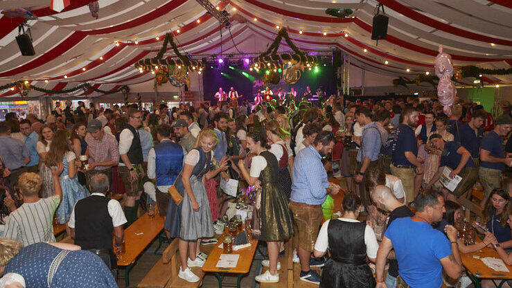 Die Partybilder vom Samstag, 13. August 2022, aus dem Festzelt Lechner.