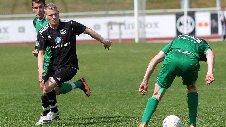 Die SpVgg Landshut schenkte gegen Rosenheim eine 2:0 Führung wieder her (Foto: Herrmann). Die SpVgg Landshut schenkte gegen Rosenheim eine 2:0 Führung wieder her (Foto: Herrmann).