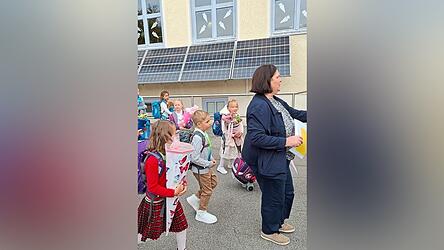 Auf ging es in das Klassenzimmer. Auf ging es in das Klassenzimmer.
