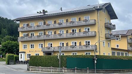 Das Hotel Zum Hirschen sieht sich mit Antisemitismus-Vorw&uuml;rfen gegen&uuml;ber einem potenziellen israelischen Gast konfrontiert.