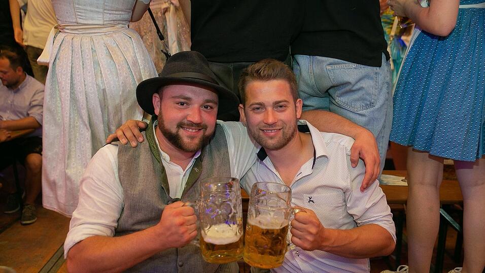 Die Partybilder von Dienstag, 16. August 2022, aus dem Festzelt Wenisch.