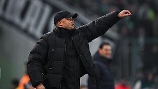Münchens Trainer Vincent Kompany beim Spiel bei Borussia Mönchengladbach im Januar 2025.
