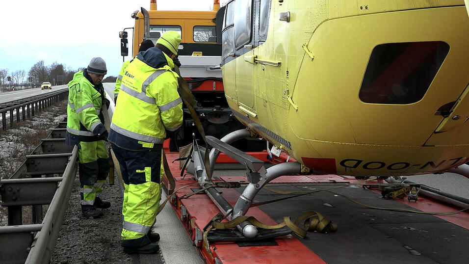 Auf der A3 ist es am Montagmorgen zwischen Kirchroth und Tiefenthal zu einem Unfall gekommen.