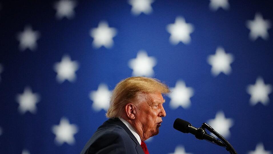 Präsident Trump hat die Hinrichtung genehmigt, hatte mit der Entscheidung zum Livestream eigenen Angaben nach aber nichts zu tun. Präsident Trump hat die Hinrichtung genehmigt, hatte mit der Entscheidung zum Livestream eigenen Angaben nach aber nichts zu tun.