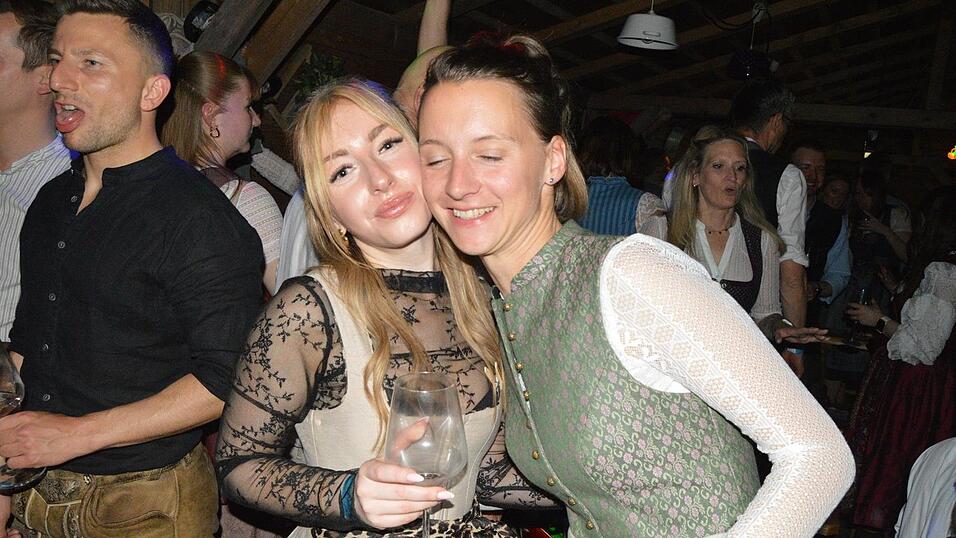 Auch am Samstag besuchten viele Landshuter die Dult.