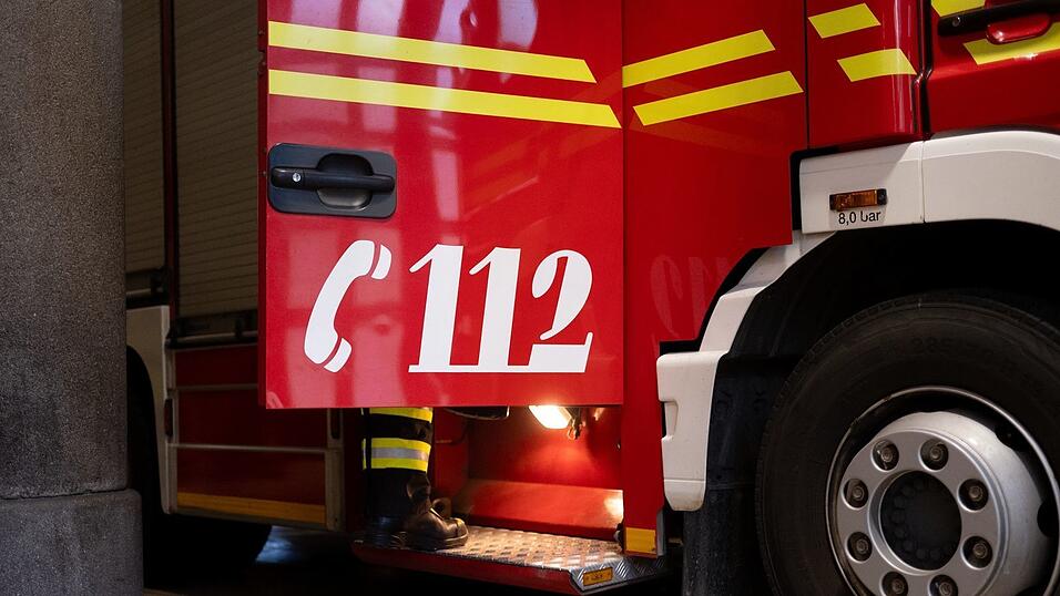 Rund 85 Feuerwehrleute waren vor Ort. (Symbolbild) Rund 85 Feuerwehrleute waren vor Ort. (Symbolbild)