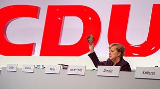 Zuletzt nahm Merkel 2019 physisch an einem Parteitag teil.