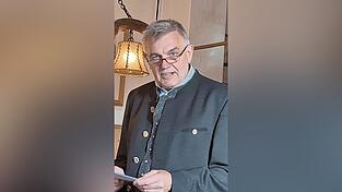 B&uuml;rgermeister Josef Dollinger sprach Thonstettener Probleme an.