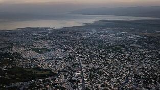 Blick auf Port-au-Prince. Auf Haiti ist es am Samstag zu einem Erdbeben gekommen (Symbolbild). Blick auf Port-au-Prince. Auf Haiti ist es am Samstag zu einem Erdbeben gekommen (Symbolbild).