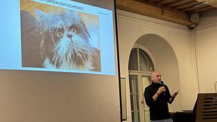 Ist das ein Hund oder eine Katze? Die KI entscheidet nach Wahrscheinlichkeit. Ist das ein Hund oder eine Katze? Die KI entscheidet nach Wahrscheinlichkeit.