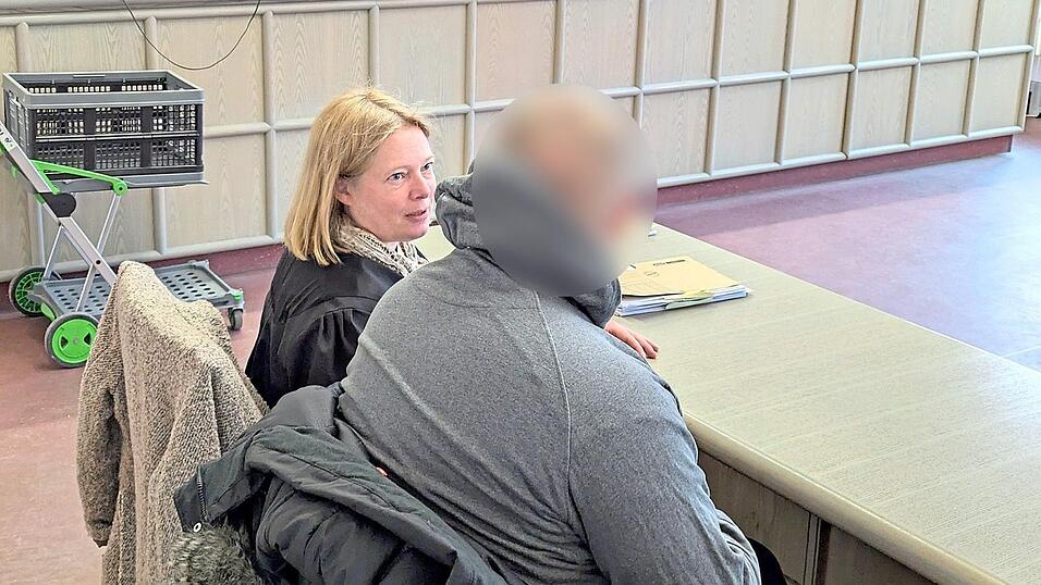 Stefanie Bauer trug das umfassende Geständnis im Namen ihres Mandanten vor.