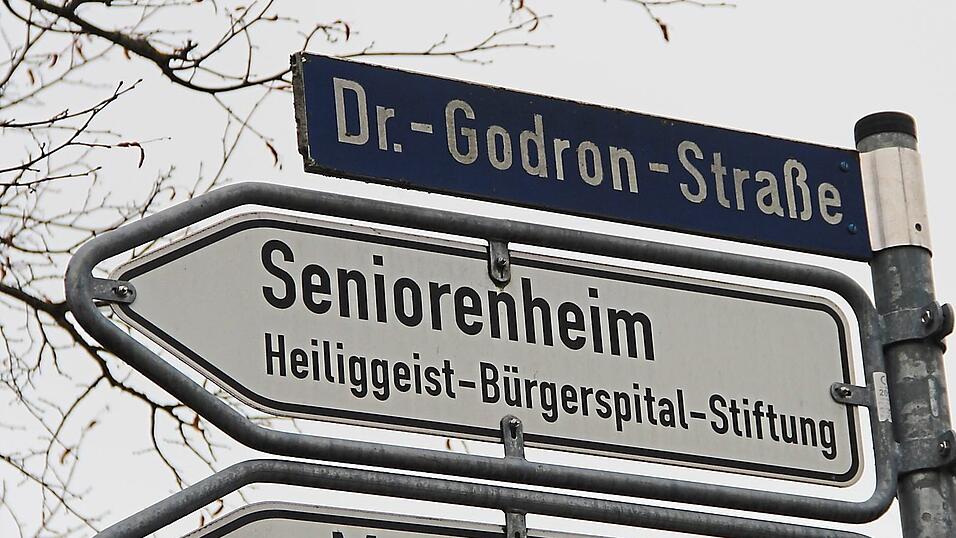 Die strafrechtliche Verhandlung um das verschwundene Geld aus der Stiftung des Landauer Seniorenheims l&auml;sst weiter auf sich warten.