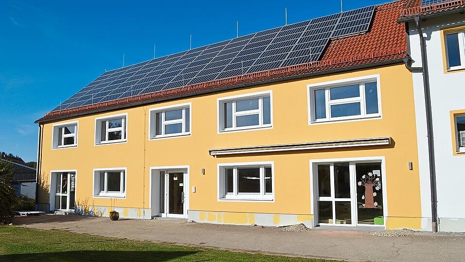 Das alte Kindergartengeb&auml;ude von St. Michael wurde jetzt komplett zur Kinderkrippe f&uuml;r die j&uuml;ngsten Gemeindeb&uuml;rger umgenutzt.
