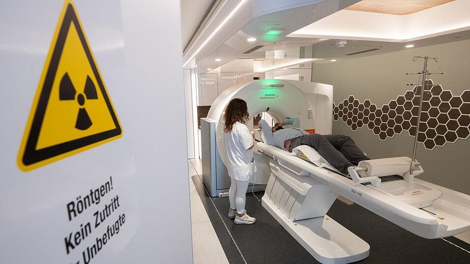 F&uuml;r Raucherinnen und Raucher gibt es ein neues kostenloses Angebot. (Archivbild)