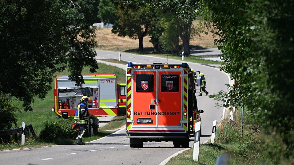 Feuerwehr und Rettungskräfte waren im Einsatz. Feuerwehr und Rettungskräfte waren im Einsatz.