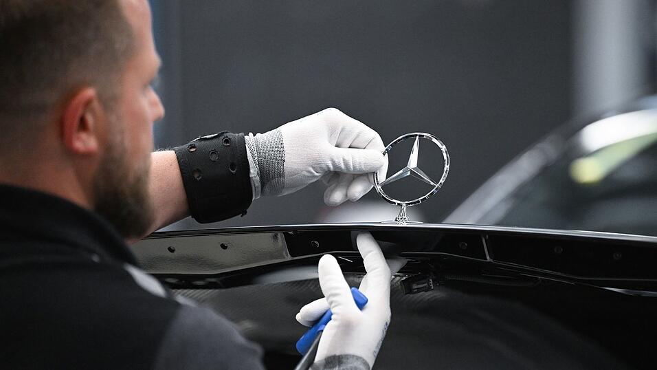Mercedes-Benz versch&auml;rft den Sparkurs. (Archivbild)